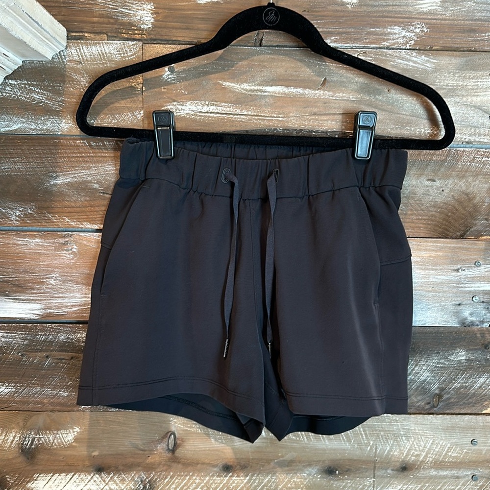 Lululemon short